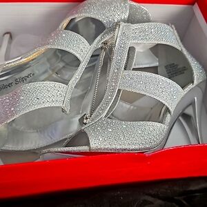 Silver sparkle elegant shoes